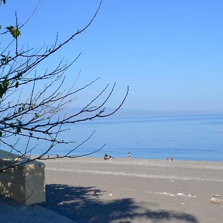 I Tesori Del Mare Bed & Breakfast Letojanni Dış mekan fotoğraf