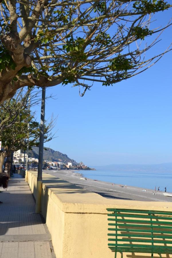 I Tesori Del Mare Bed & Breakfast Letojanni Dış mekan fotoğraf